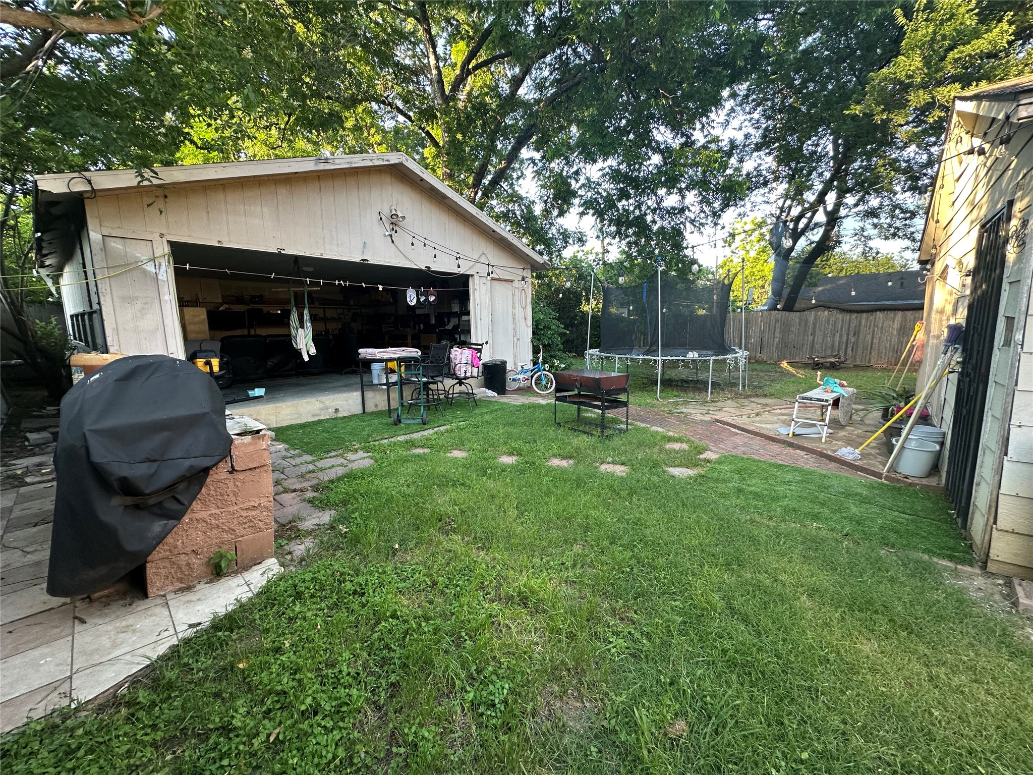 2133 Greenway Street Arlington TX 76010