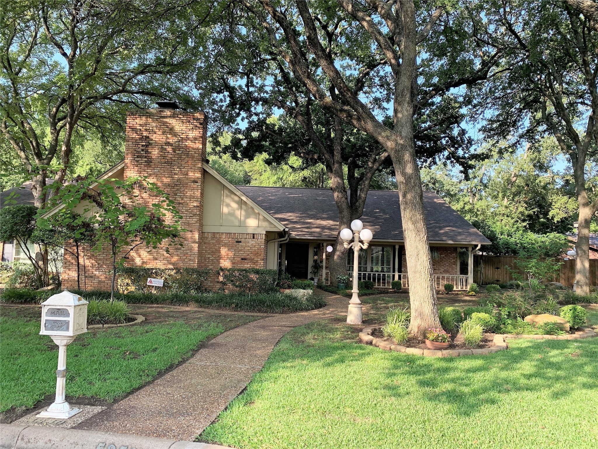 5850 Woodrill Court Fort Worth TX 76112