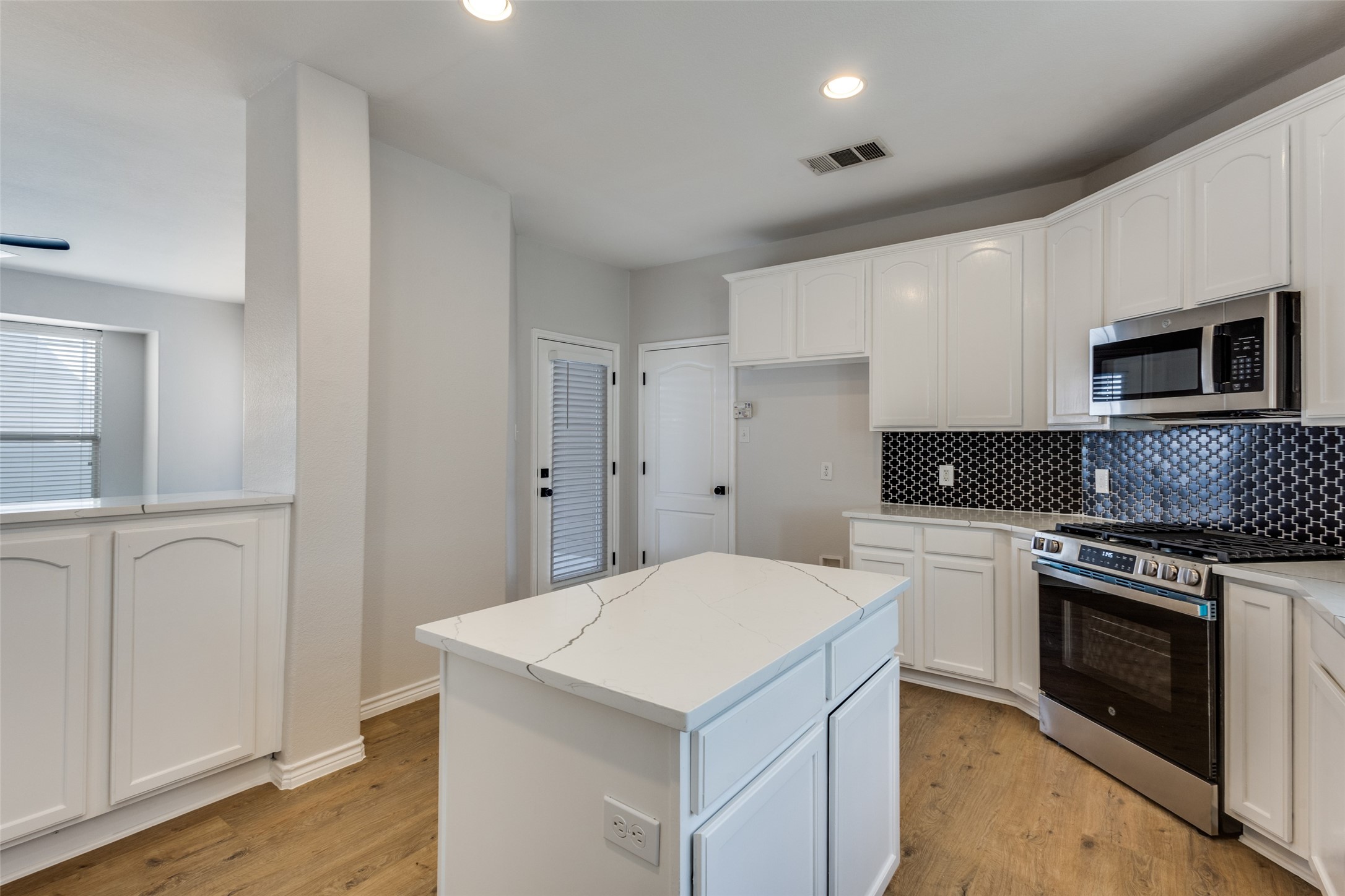 1213 King George Lane Savannah TX 76227
