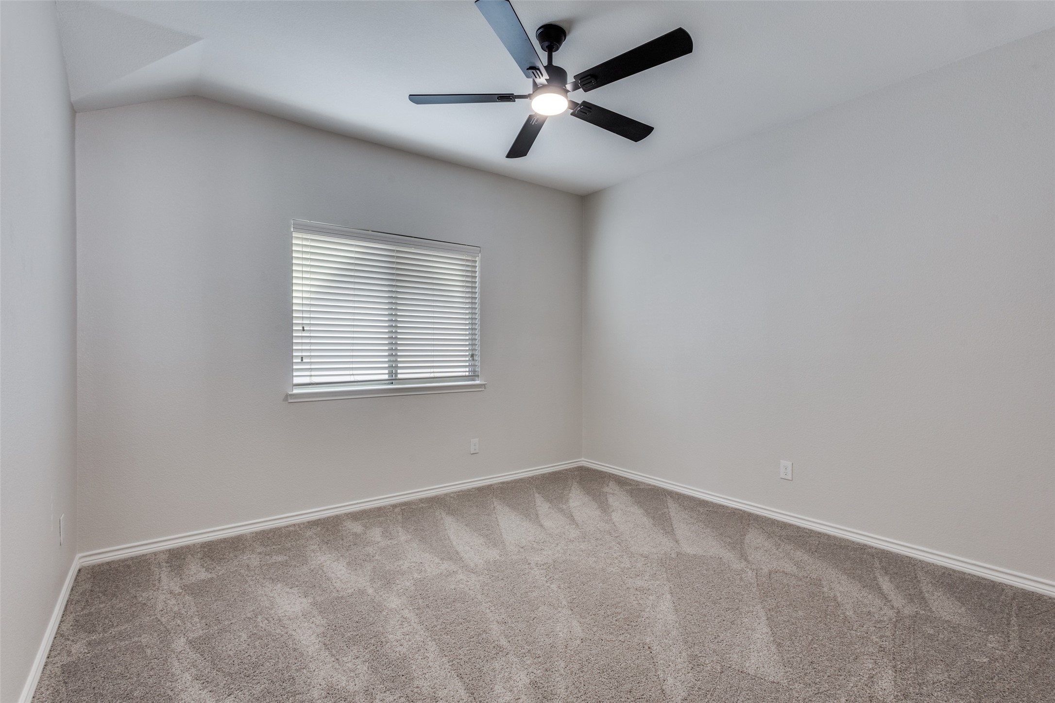 1213 King George Lane Savannah TX 76227