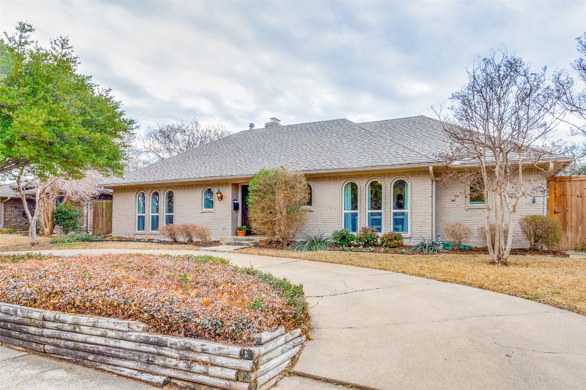 7434 La Manga Drive Dallas TX 75248