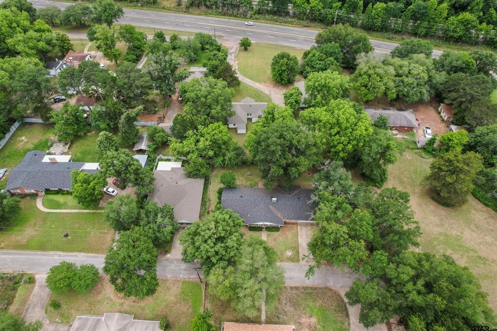725 W Blair Street Mineola TX 75773