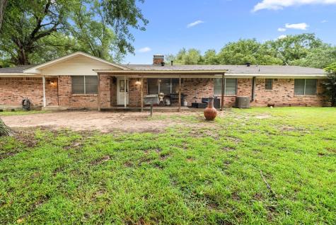725 W Blair Street Mineola TX 75773