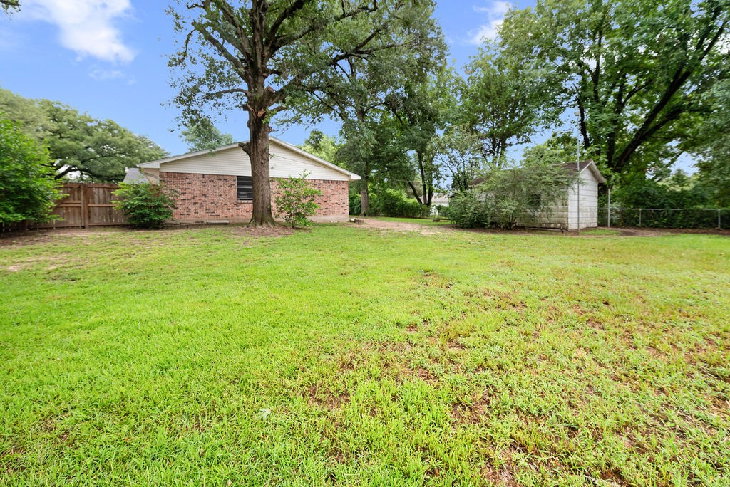 725 W Blair Street Mineola TX 75773