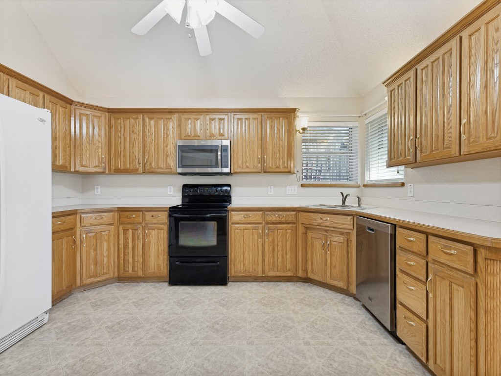 6908 Cheatham Drive Watauga TX 76148