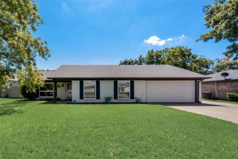 705 Tahiti Drive Granbury TX 76048
