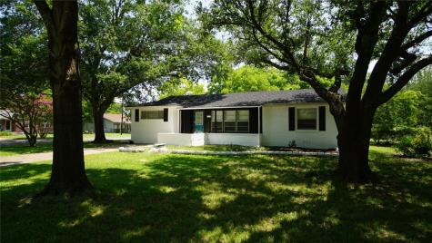 2006 Liberty Street Bonham TX 75418