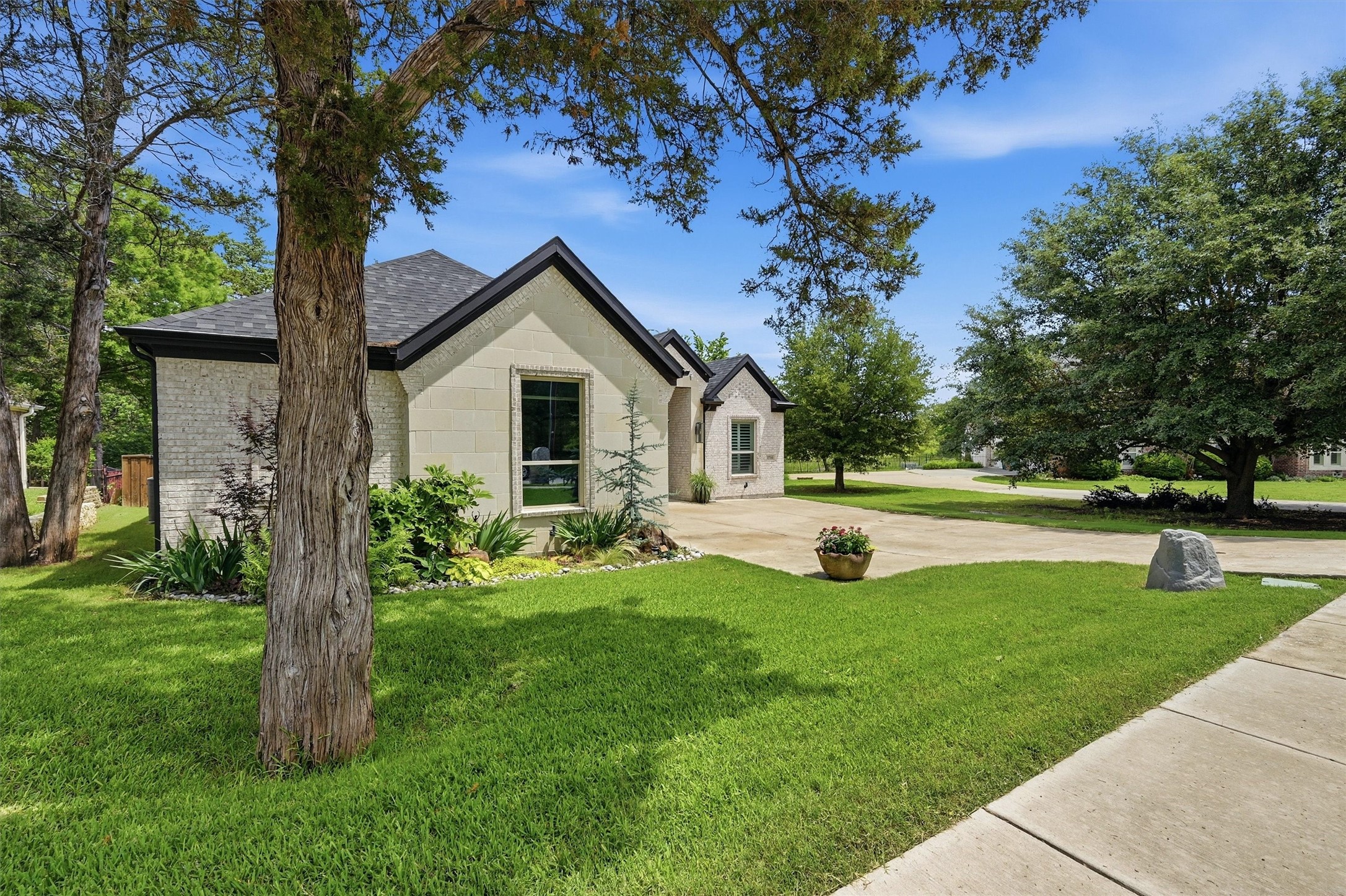 1711 Moreland Drive Sherman TX 75090