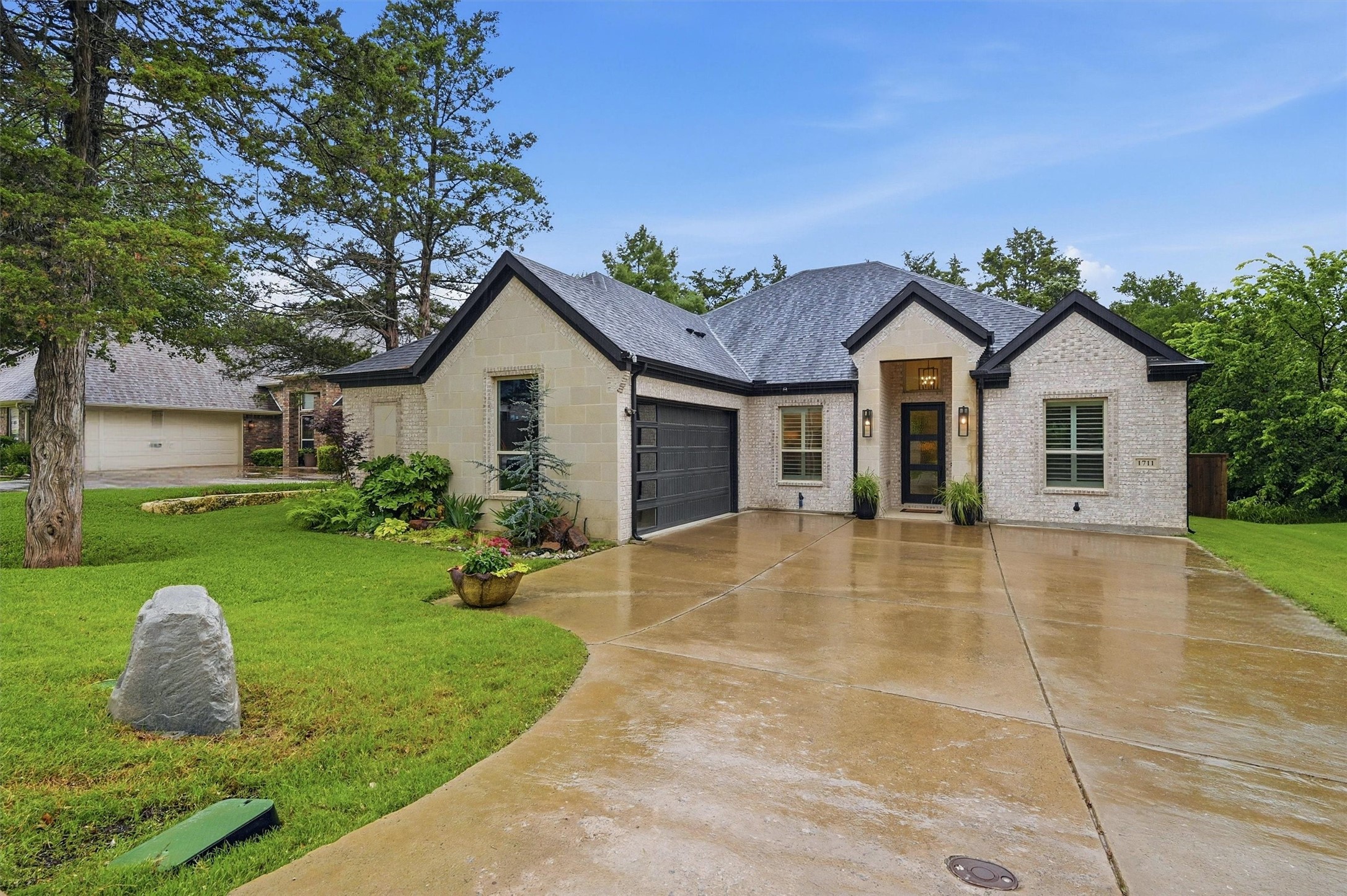 1711 Moreland Drive Sherman TX 75090