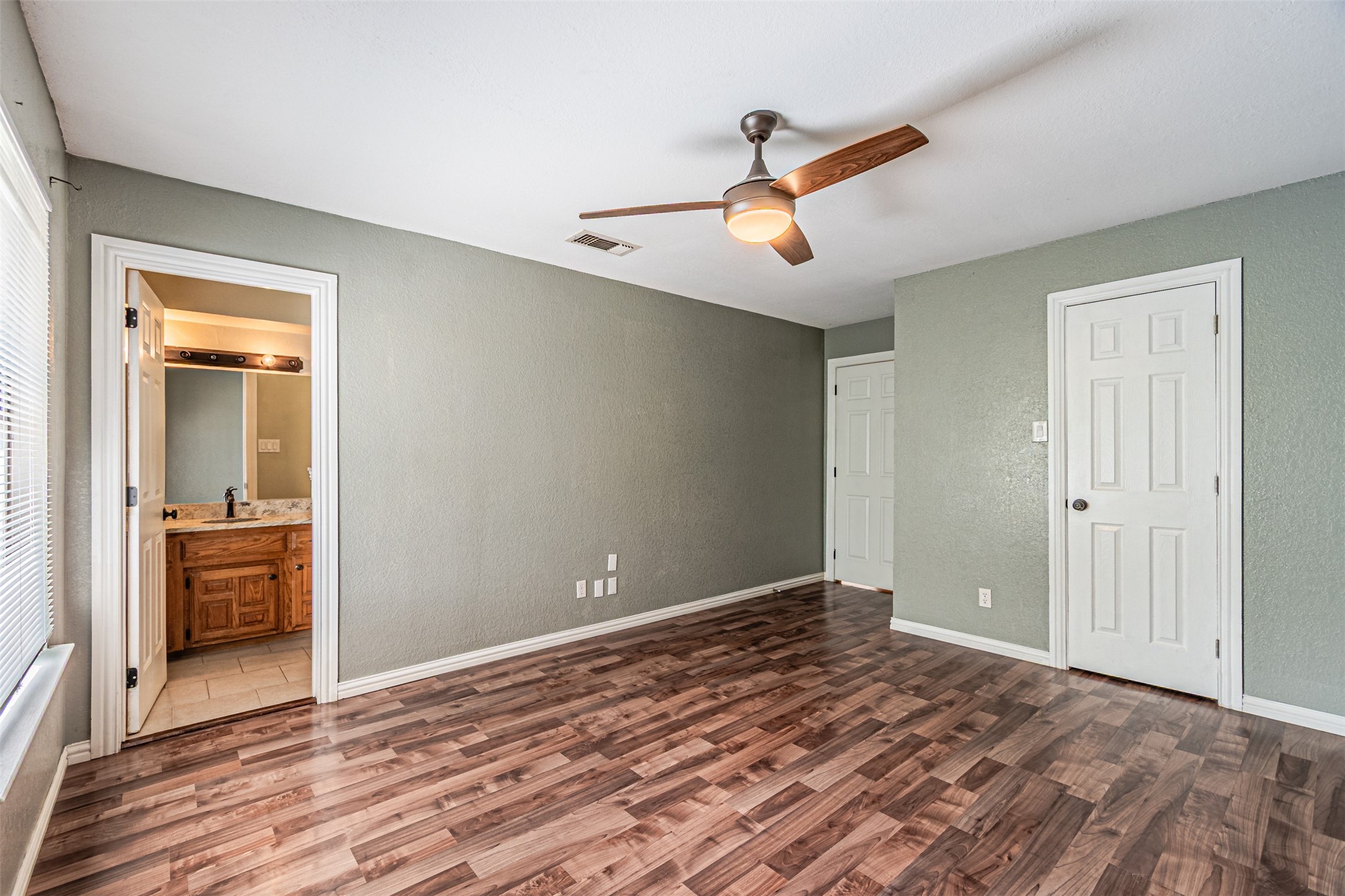 8808 Sylvan Court Fort Worth TX 76120