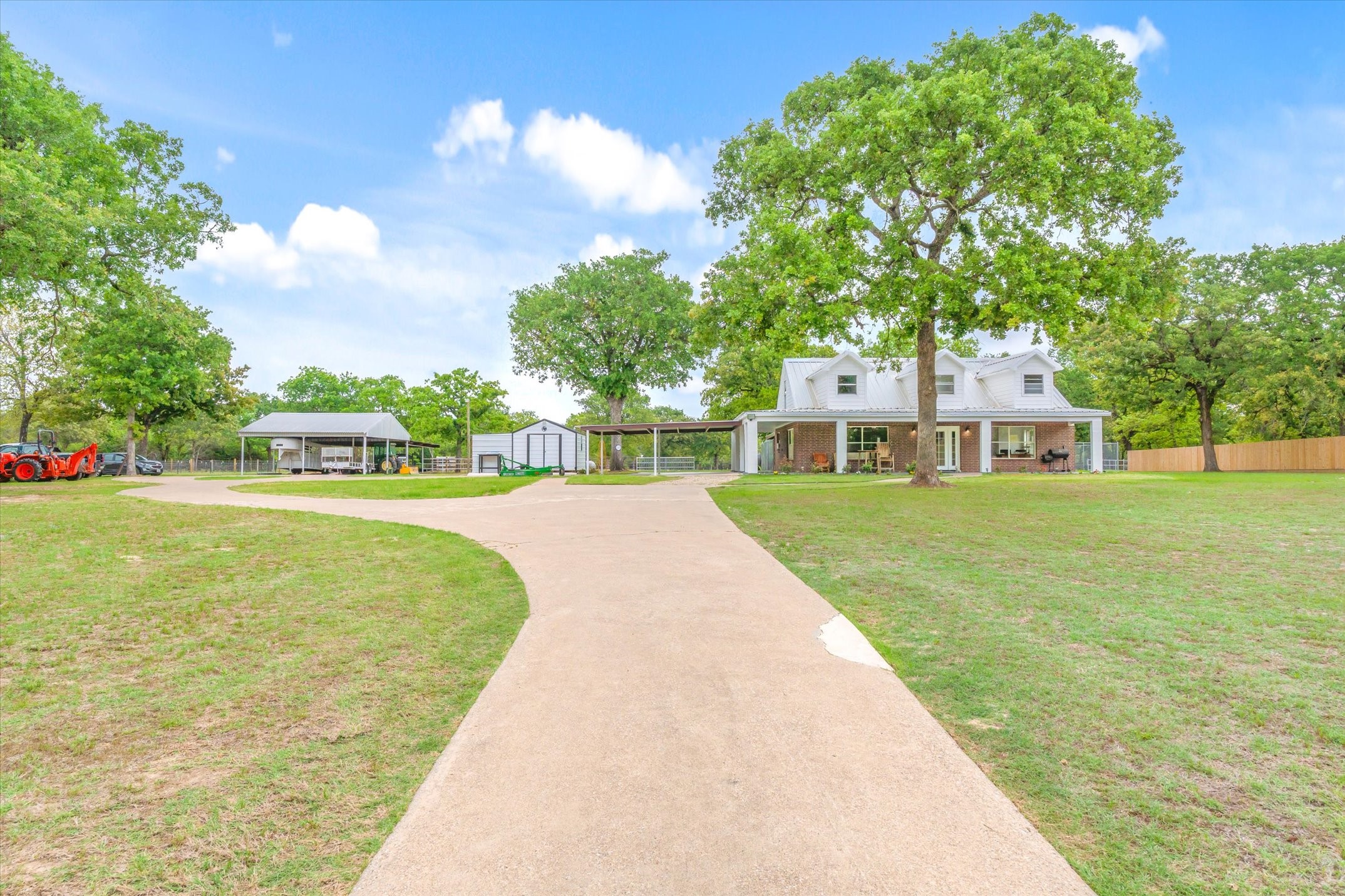 7700 County Road 3700 Athens TX 75752