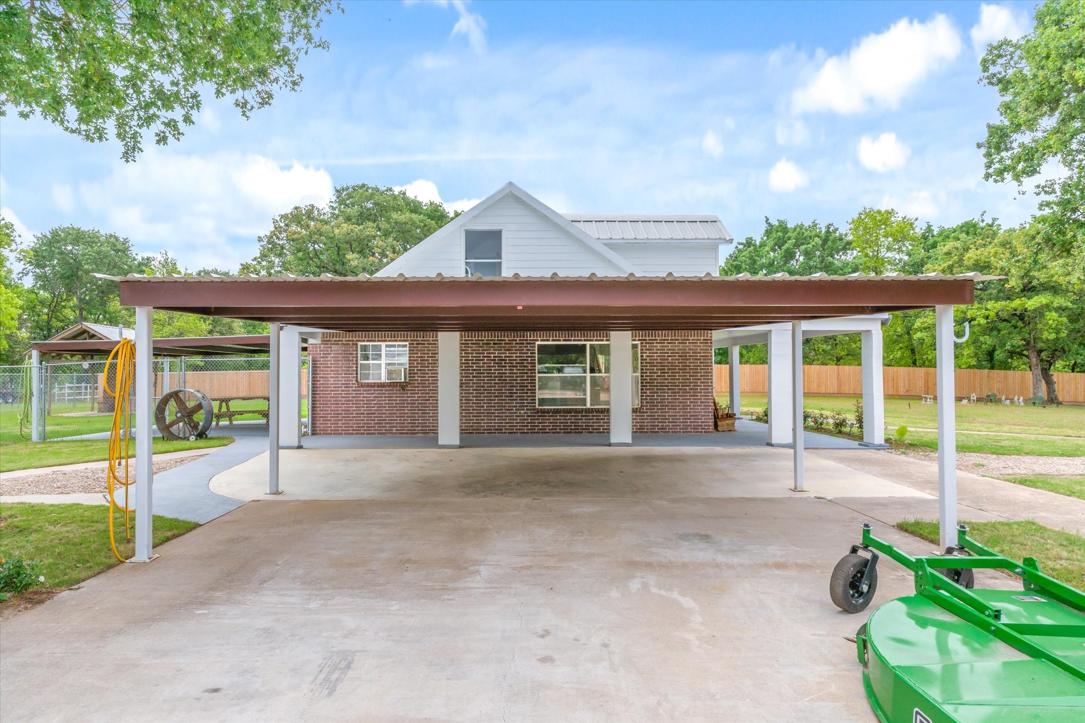7700 County Road 3700 Athens TX 75752