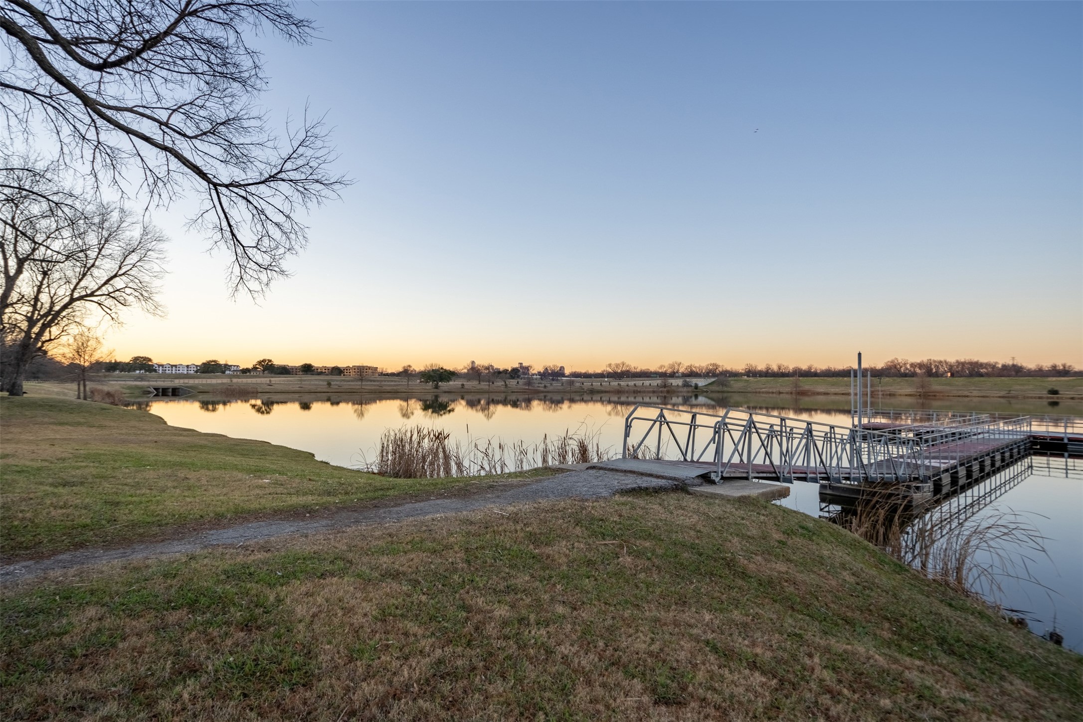 2807 Silkwood Street Dallas TX 75215