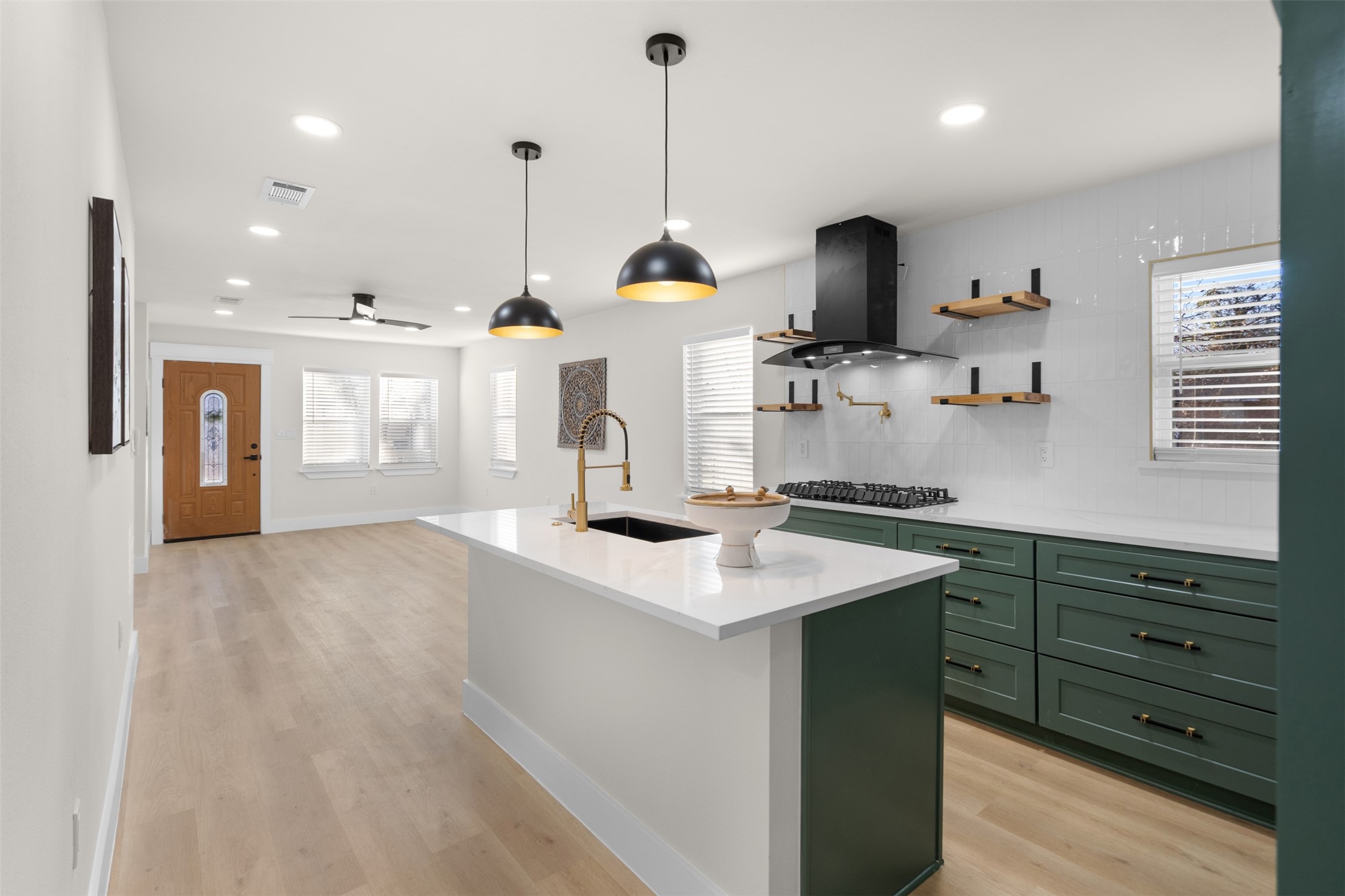 2807 Silkwood Street Dallas TX 75215