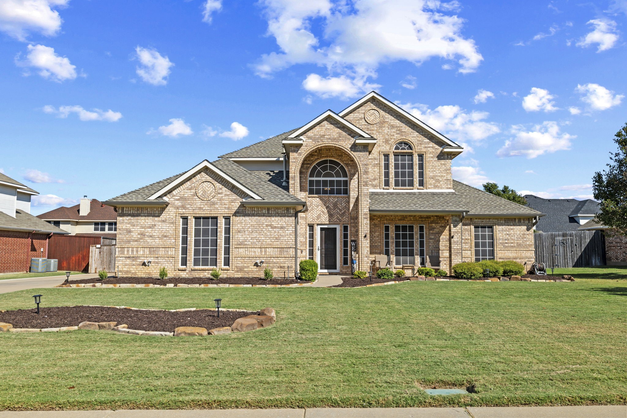 1209 Forest Green Drive Kennedale TX 76060