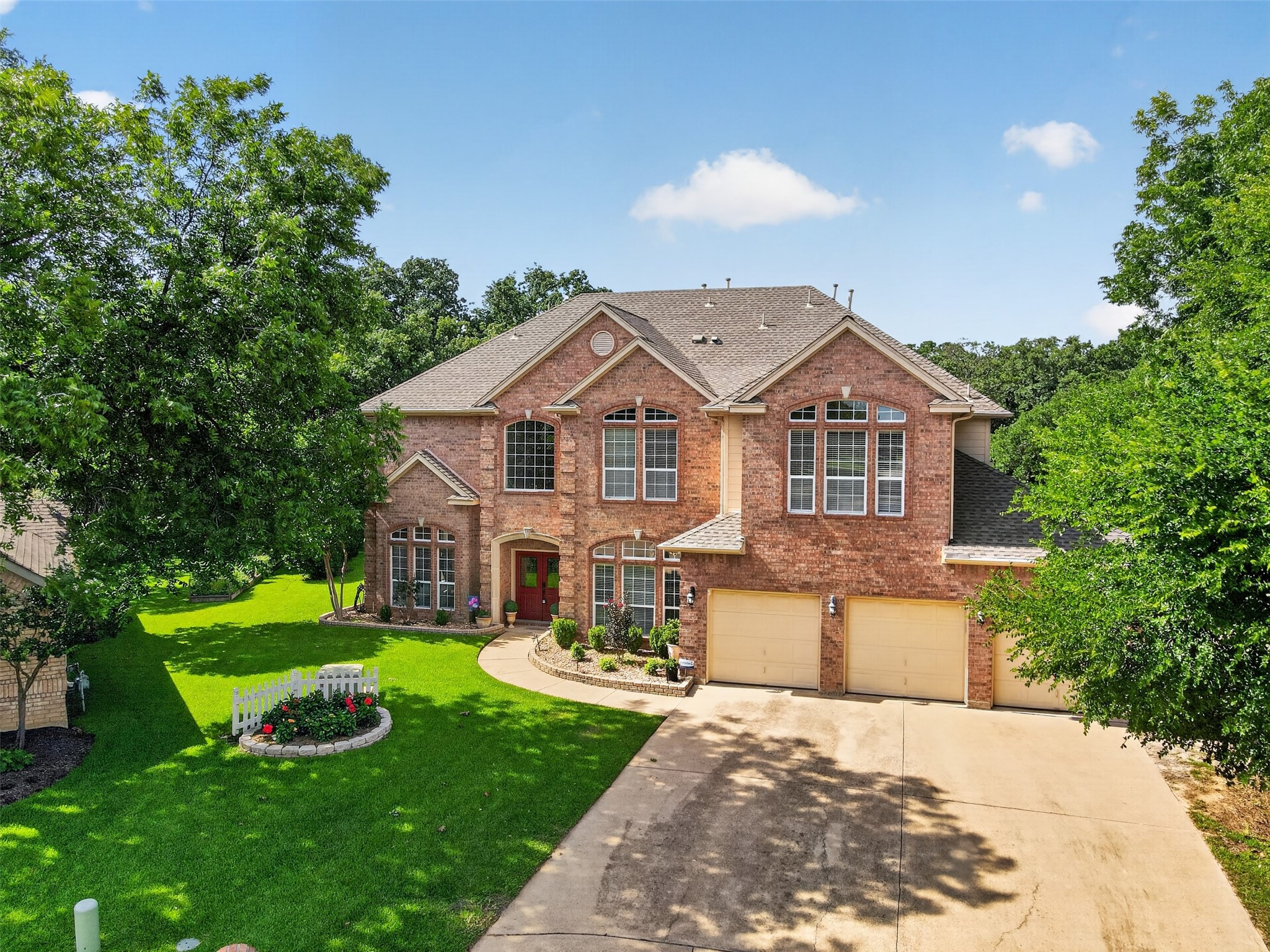 2409 Summer Court Arlington TX 76001