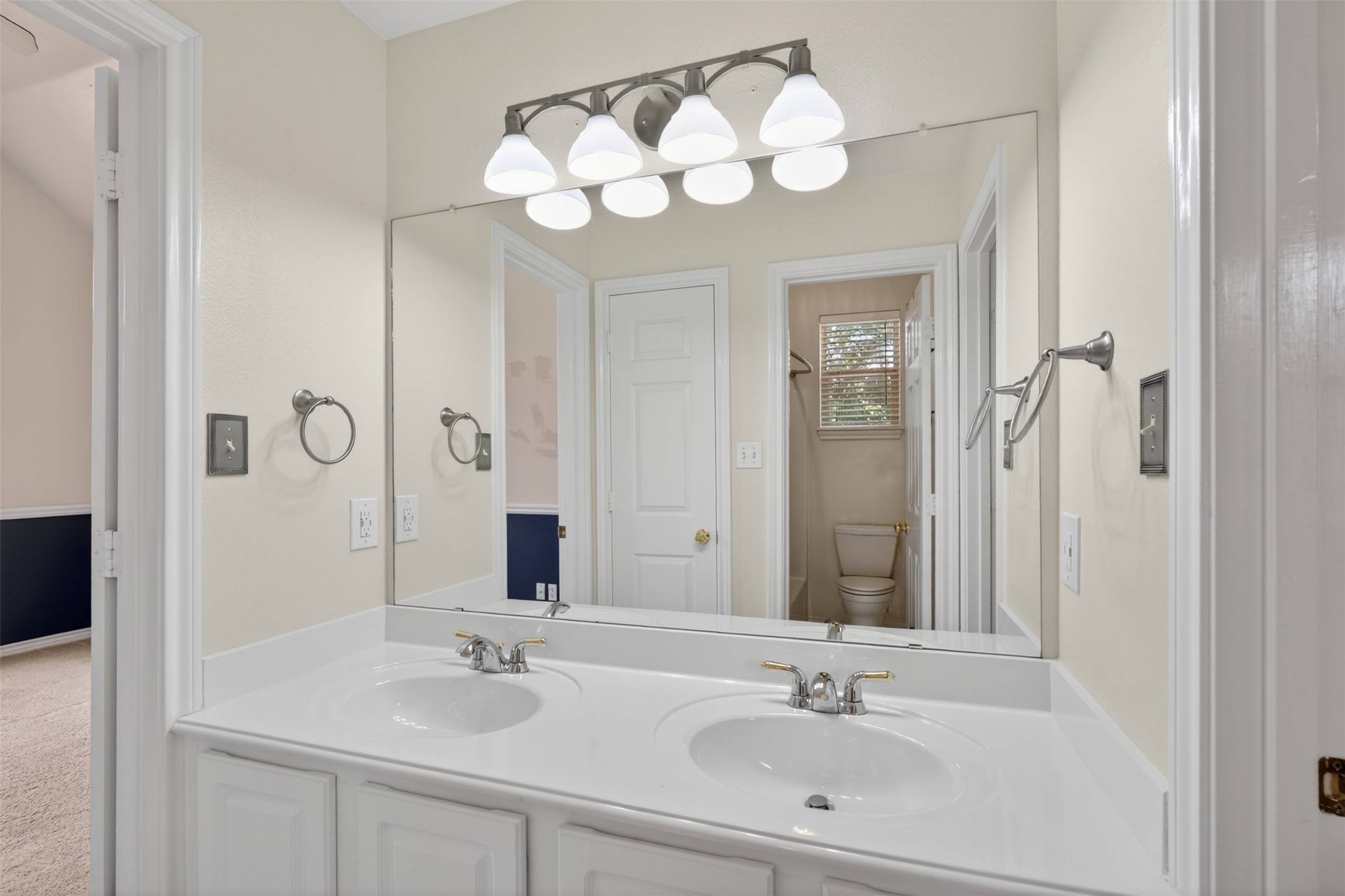 2409 Summer Court Arlington TX 76001