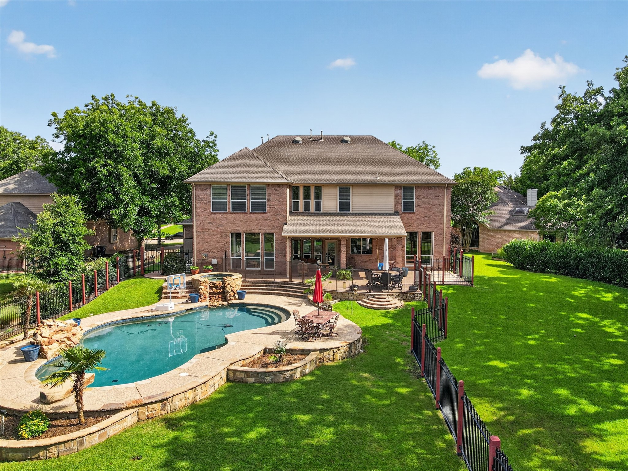 2409 Summer Court Arlington TX 76001