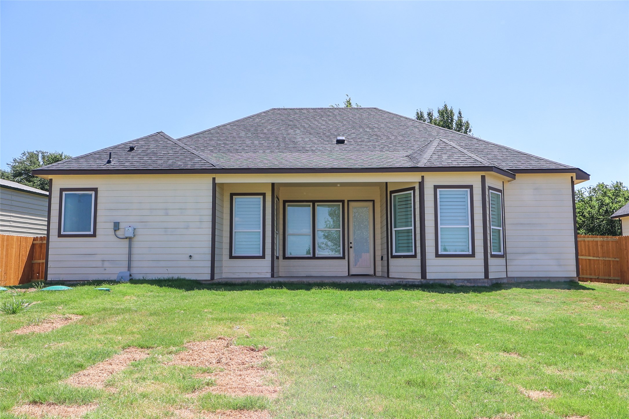 410 Simpson Southmayd TX 75092