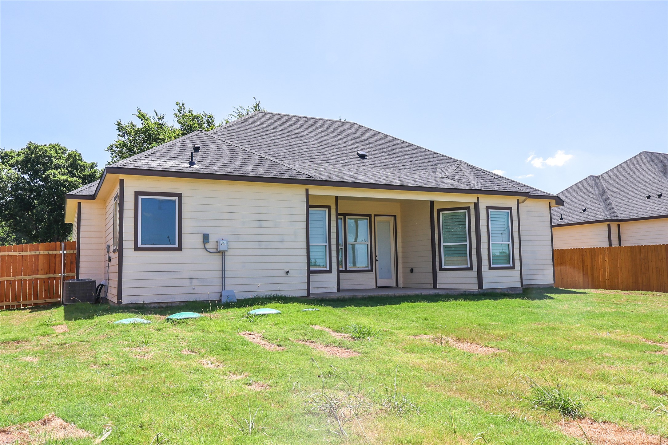 410 Simpson Southmayd TX 75092