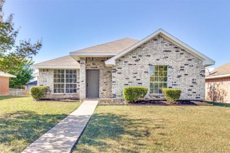 1307 Crosscreek Lane Seagoville TX 75159
