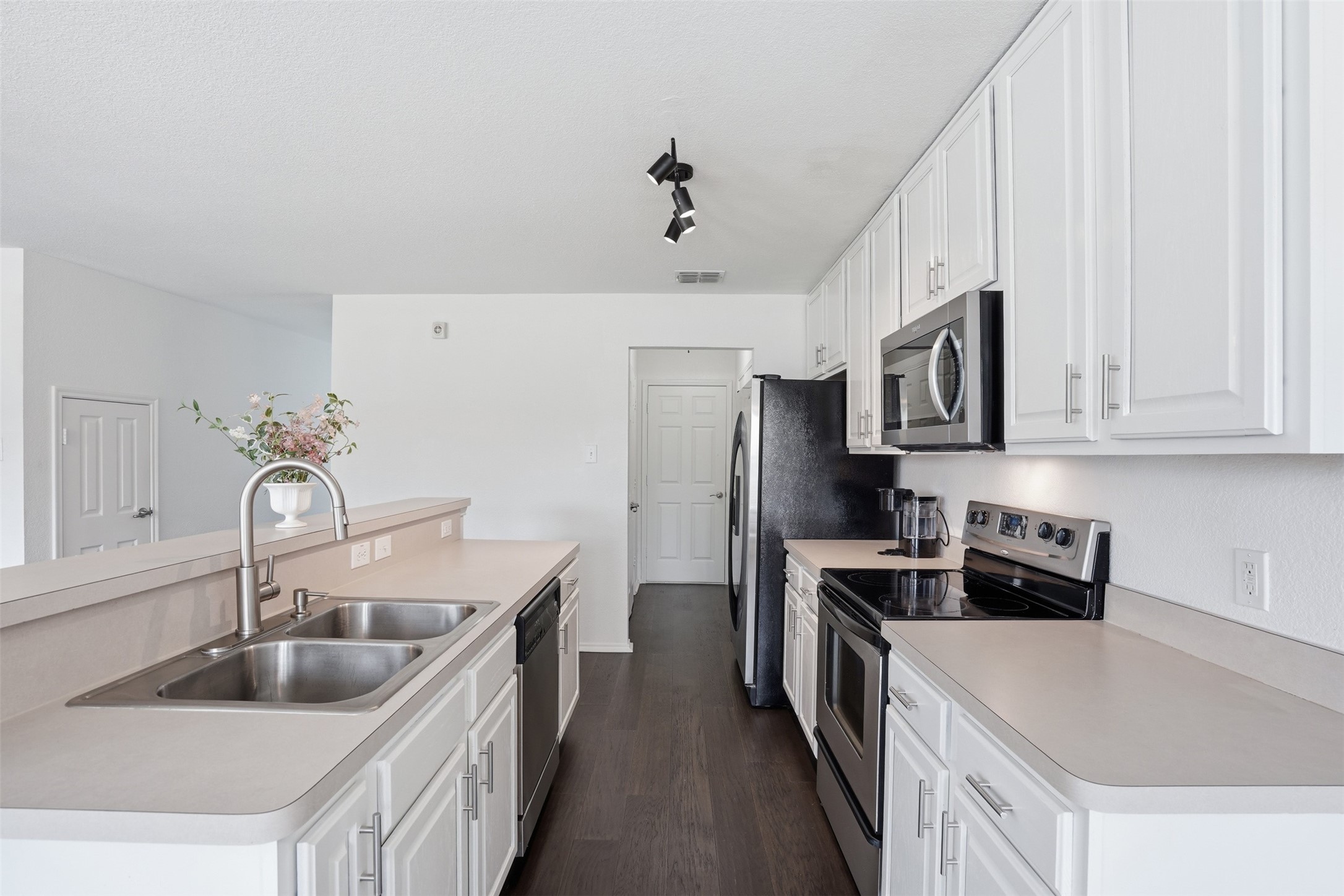 852 Village Point Lane Fort Worth TX 76108