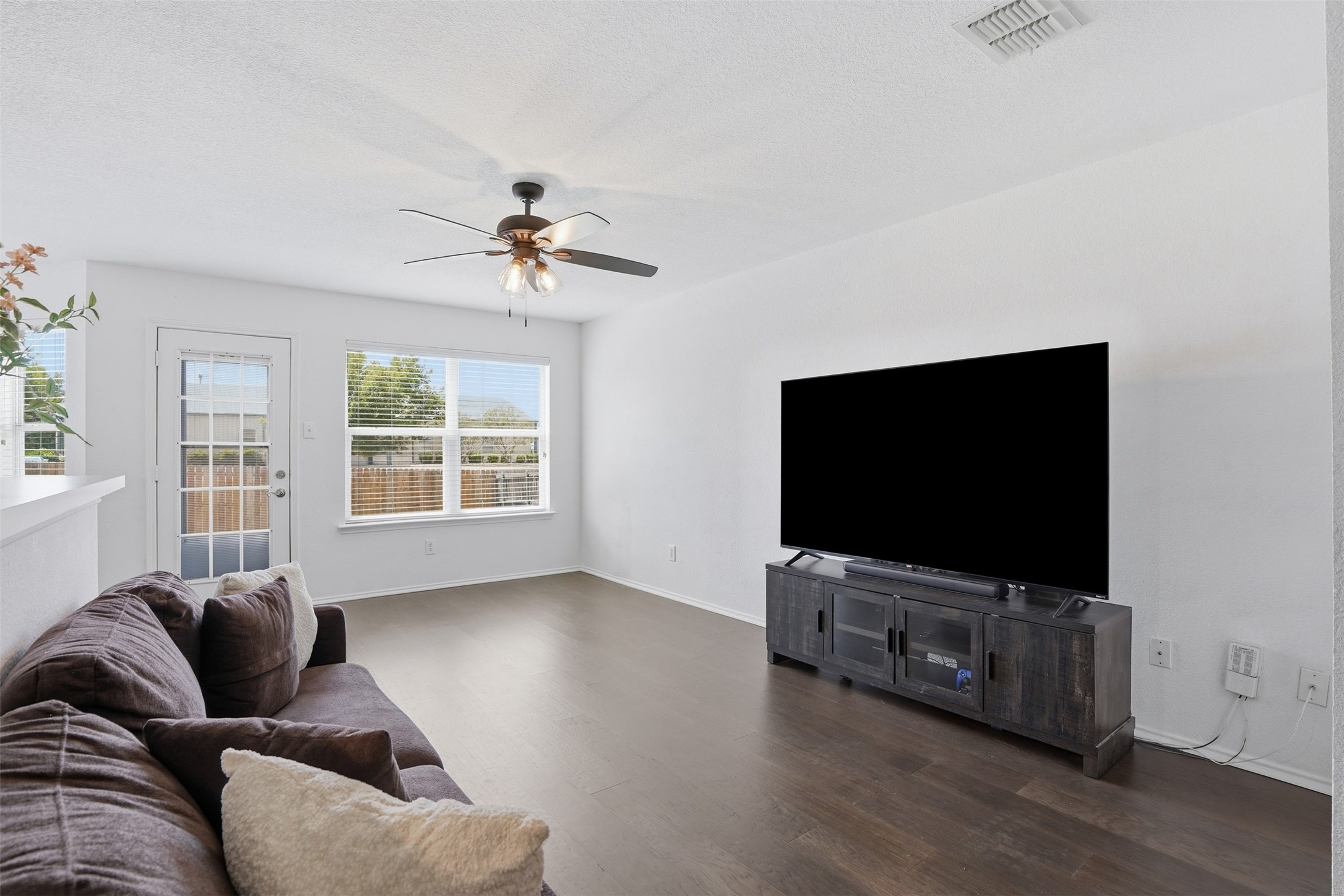 852 Village Point Lane Fort Worth TX 76108