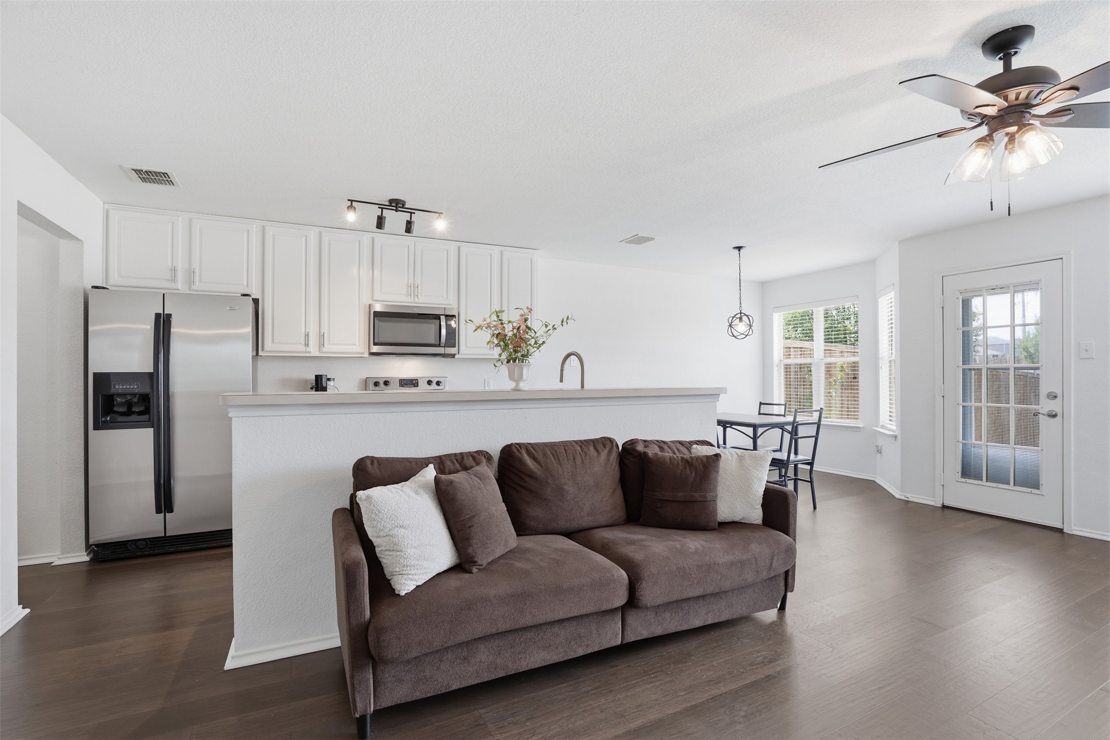 852 Village Point Lane Fort Worth TX 76108
