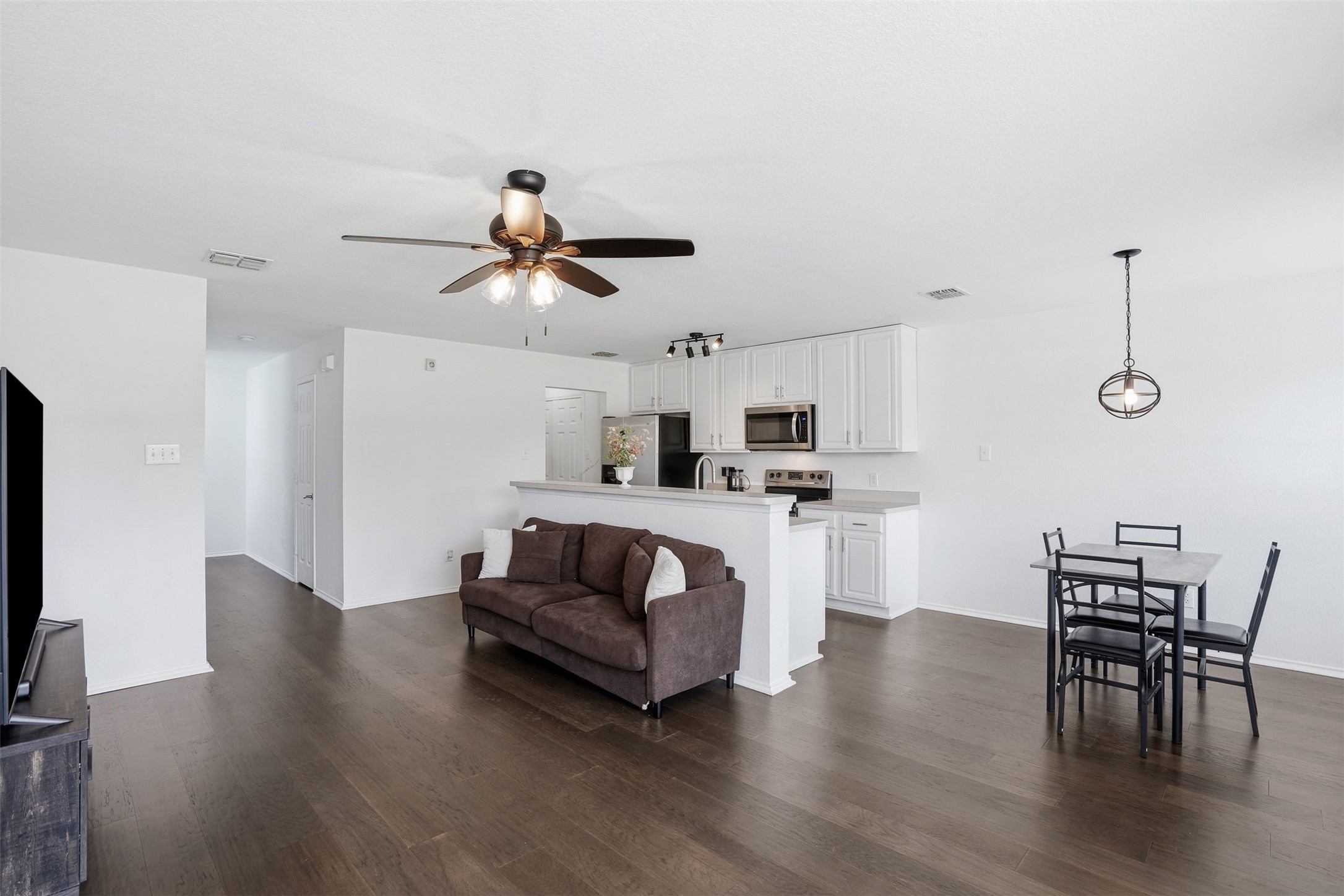 852 Village Point Lane Fort Worth TX 76108