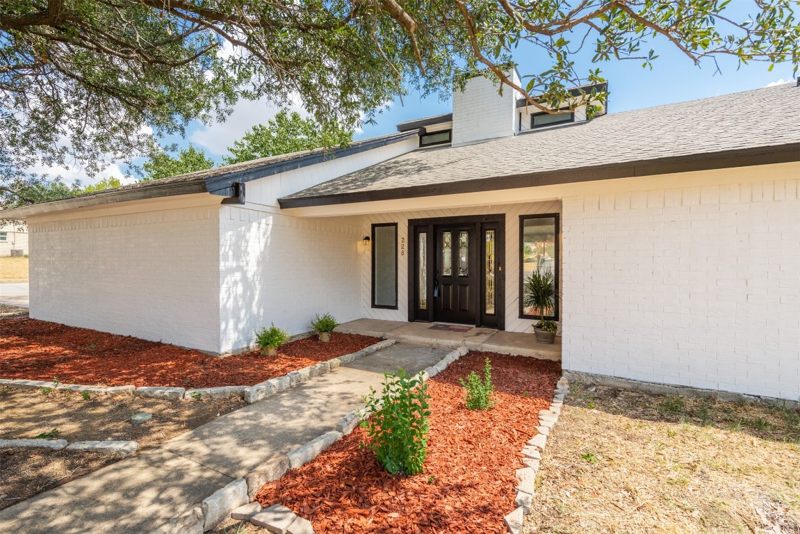 228 Overcrest Drive Benbrook TX 76126
