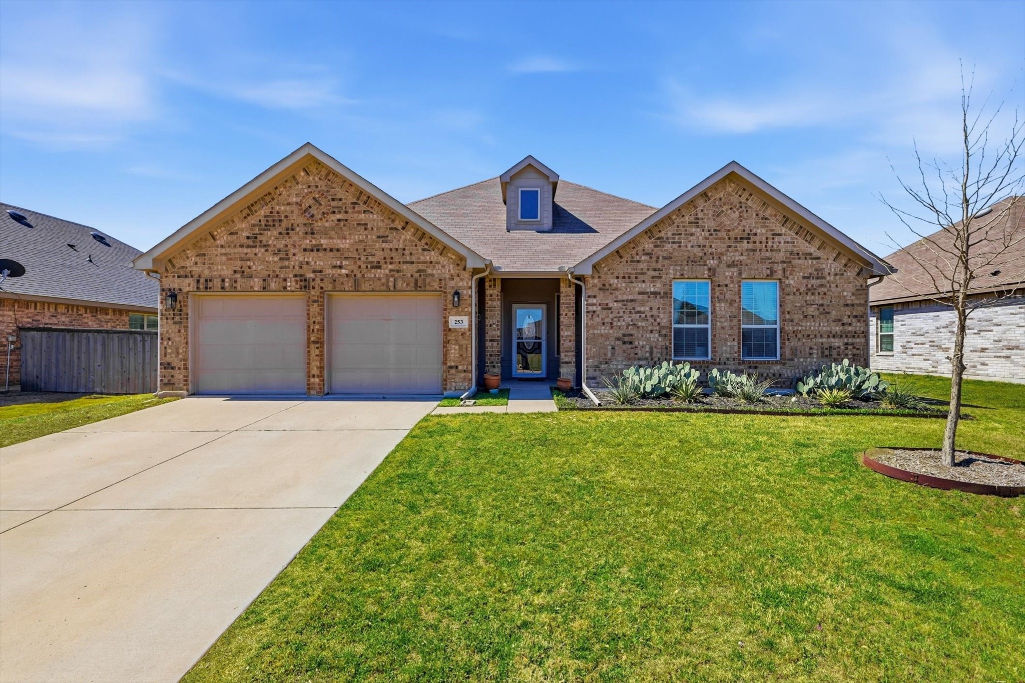 253 Calvert Street Waxahachie TX 75165