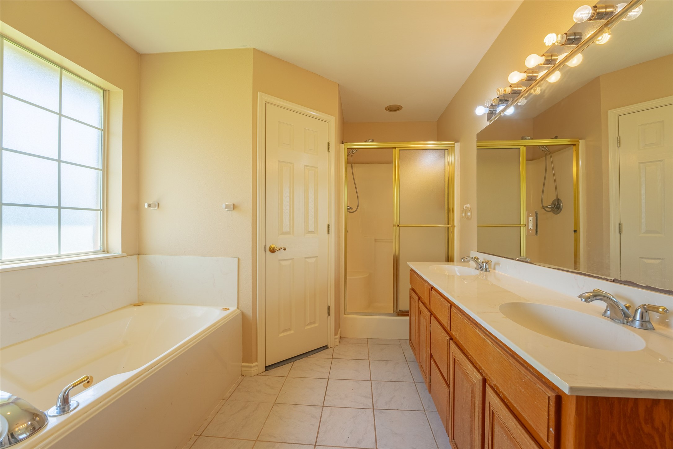 604 N Cherry Street Aubrey TX 76227
