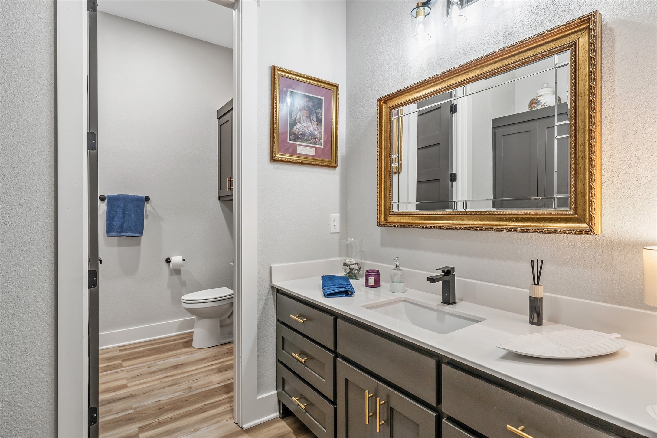 150 Cr 2337 Mineola TX 75773