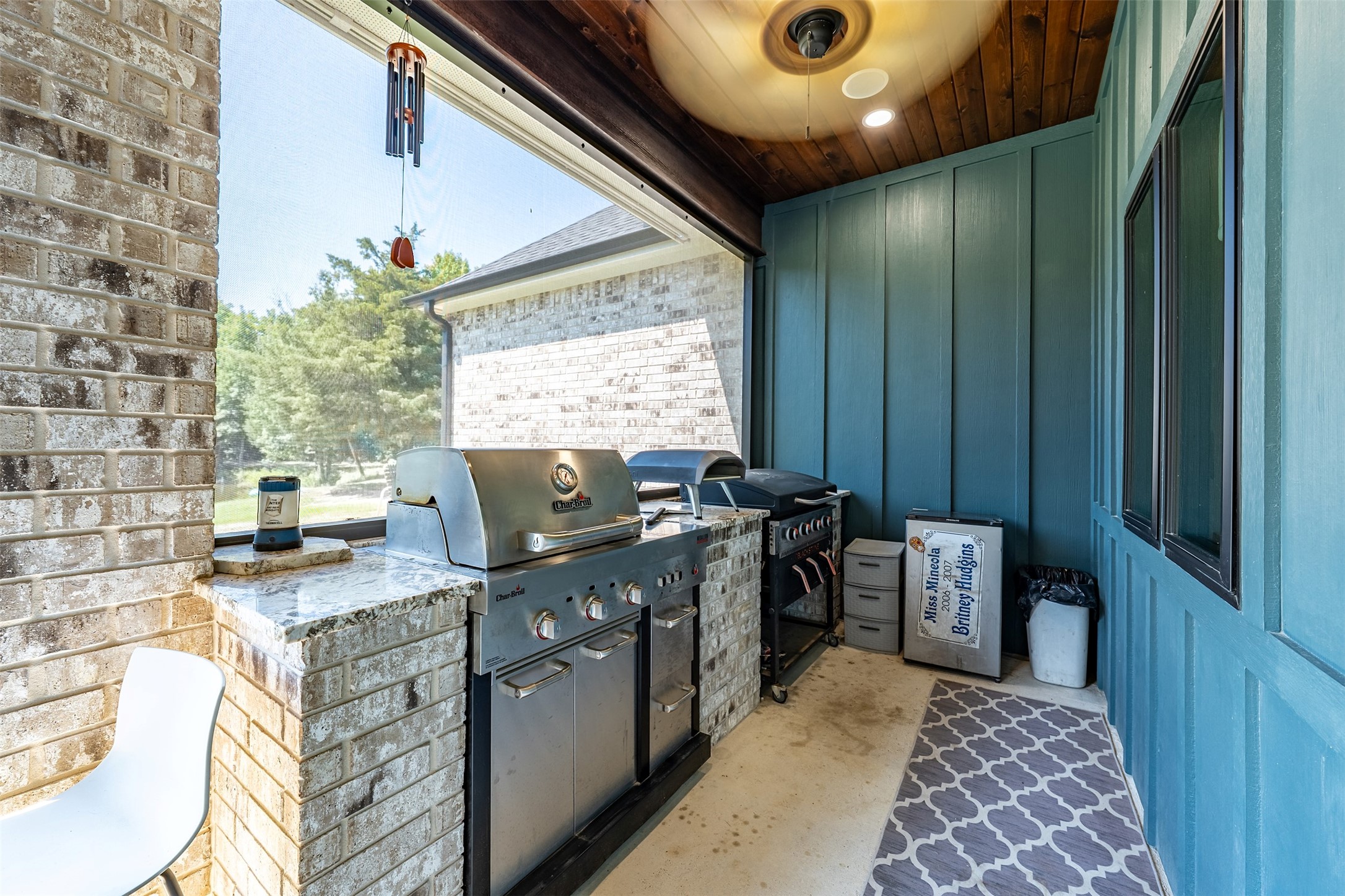 150 Cr 2337 Mineola TX 75773