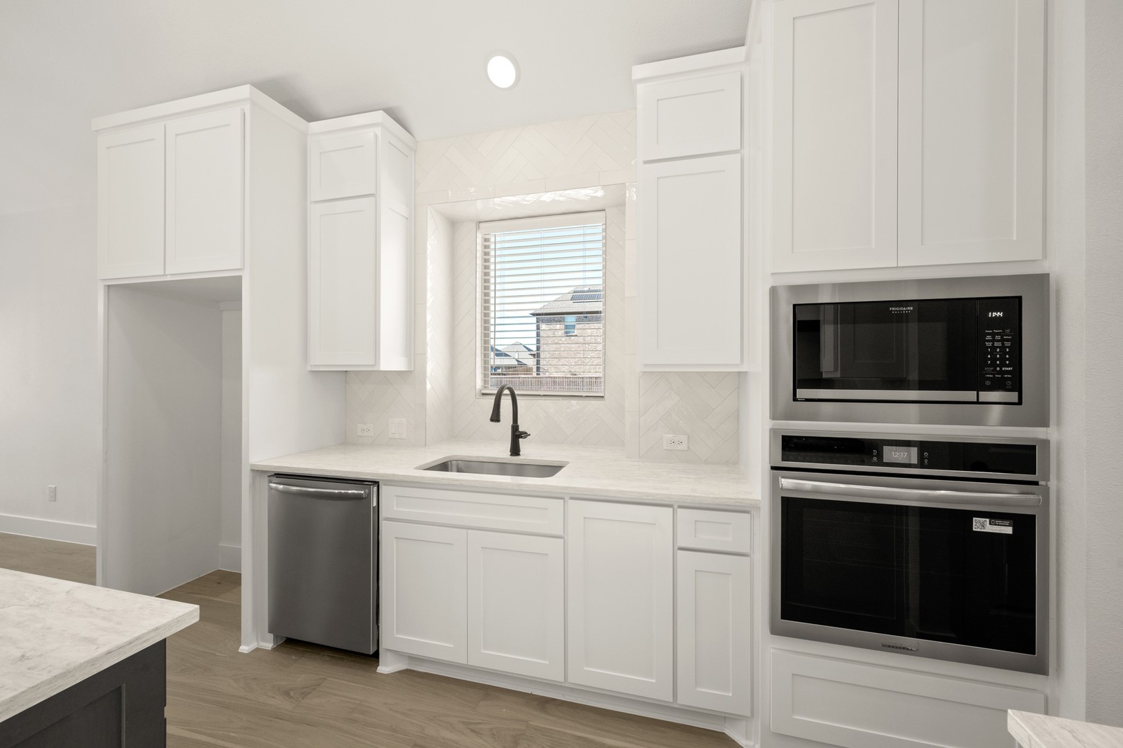 402 Crestview Drive Midlothian TX 76065