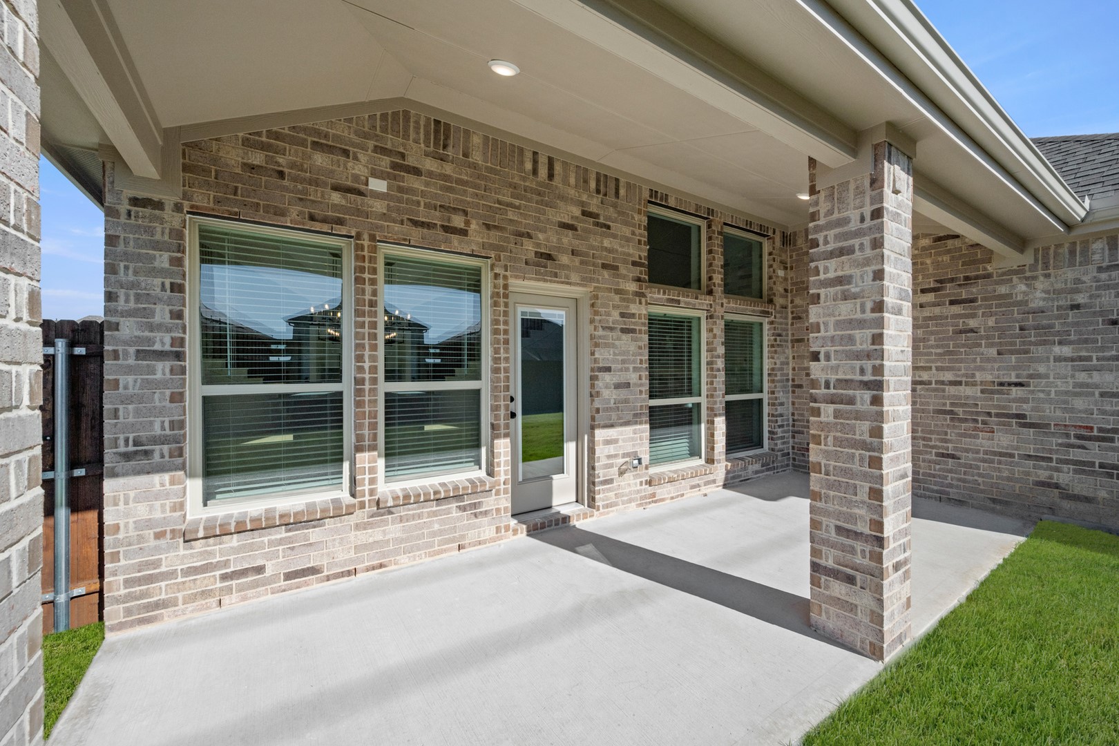 402 Crestview Drive Midlothian TX 76065
