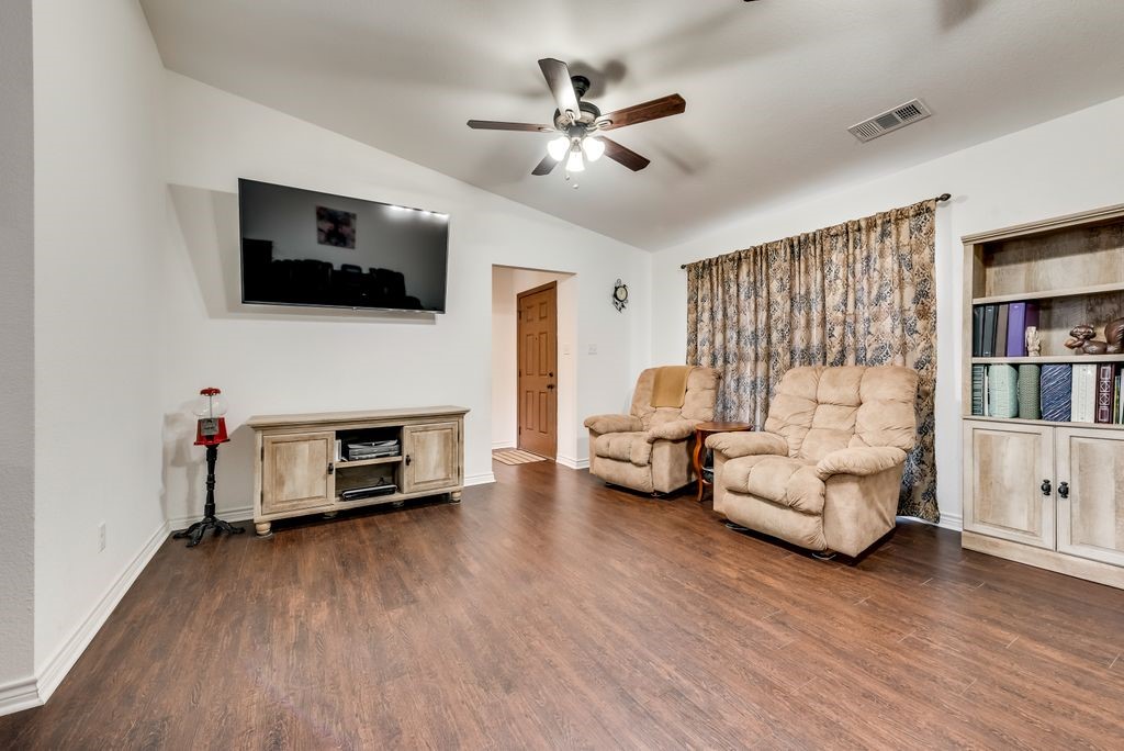 8302 Chesham Drive Rowlett TX 75088