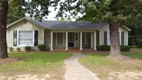 155 33rd Street NW Paris TX 75460