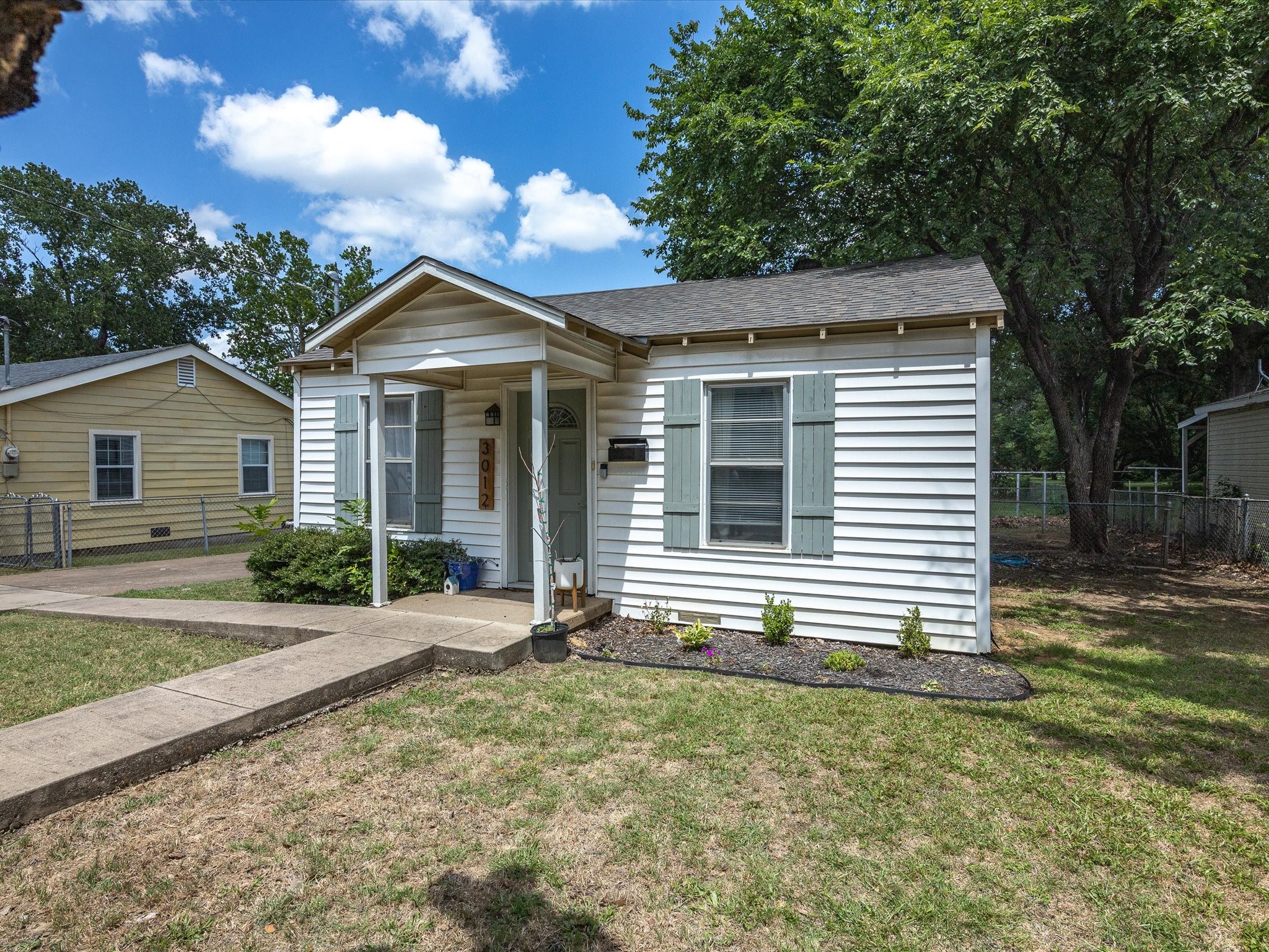 3012 Gene Lane Haltom City TX 76117
