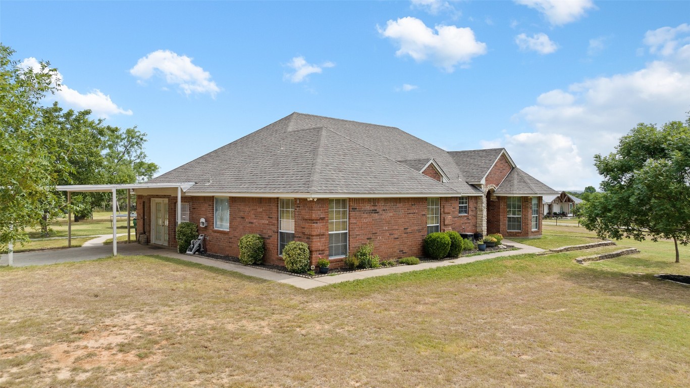 194 County Road 3383 Paradise TX 76073