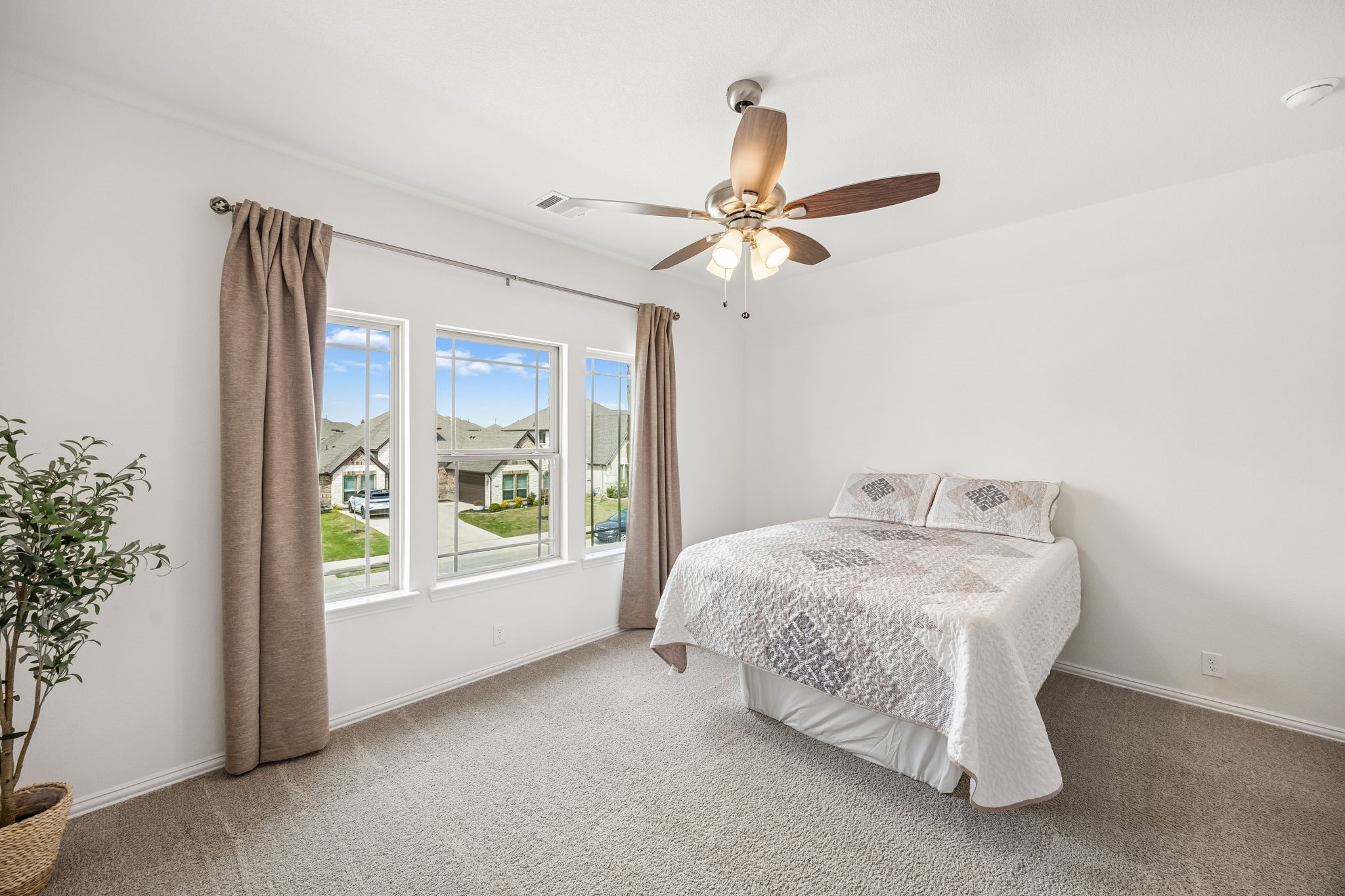213 Lakewood Lane Ponder TX 76259