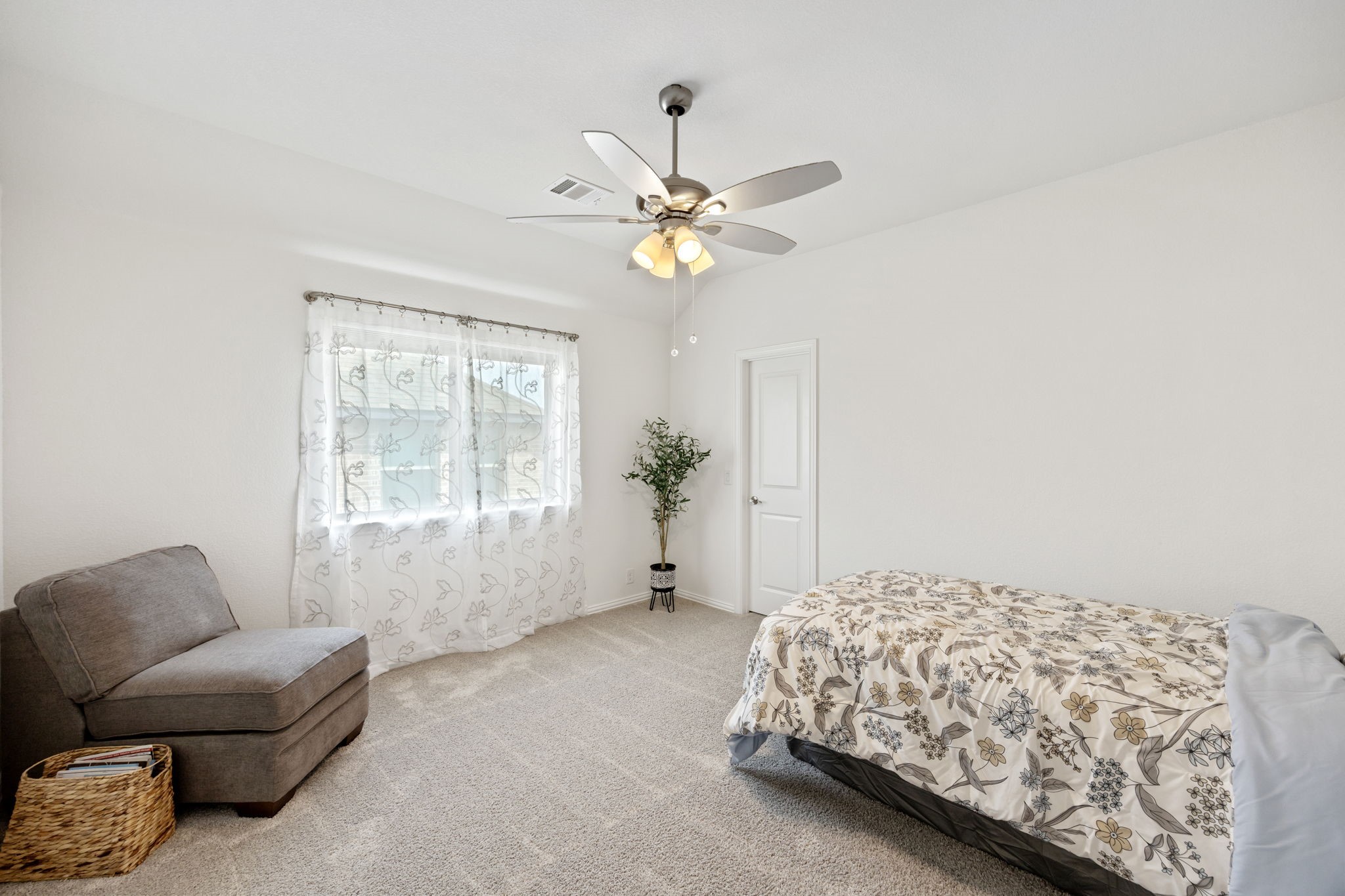 213 Lakewood Lane Ponder TX 76259