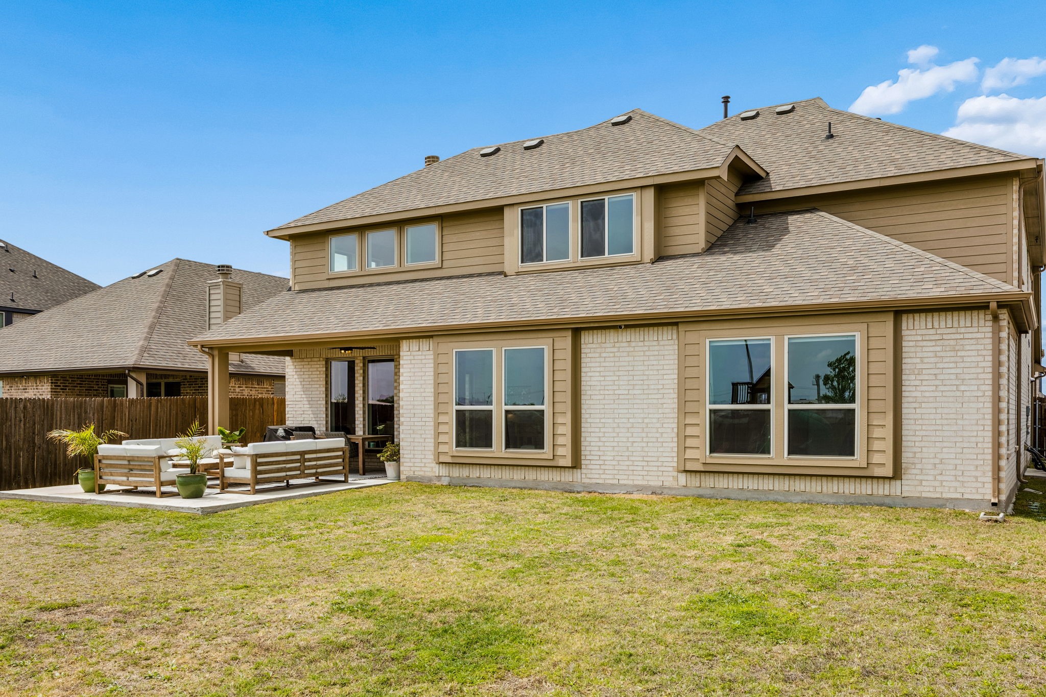 213 Lakewood Lane Ponder TX 76259