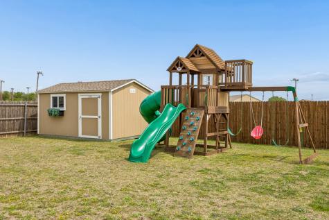 213 Lakewood Lane Ponder TX 76259