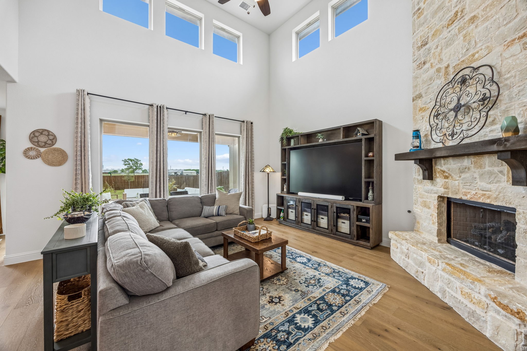 213 Lakewood Lane Ponder TX 76259