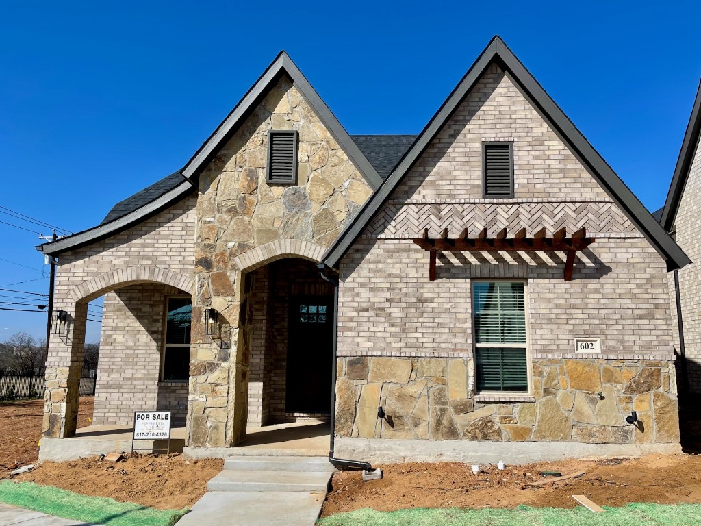 602 Oaks Court Kennedale TX 76060