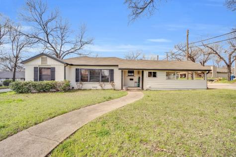 1313 N Preston Street Ennis TX 75119