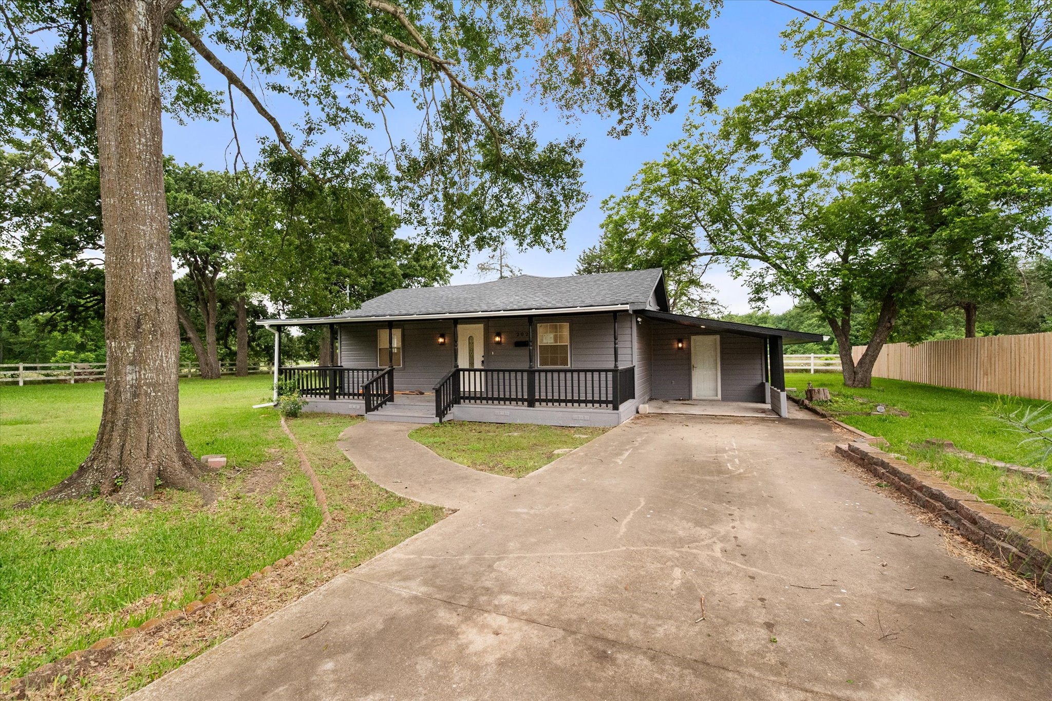 202 Roberts Road Teague TX 75860