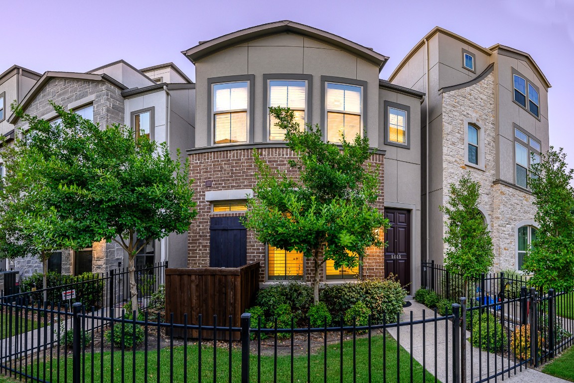 5445 Beecher Street Dallas TX 75209