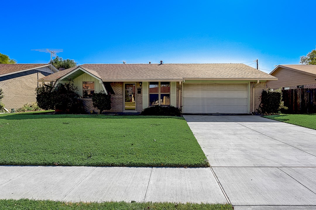 1902 Lawndale Drive Carrollton TX 75006